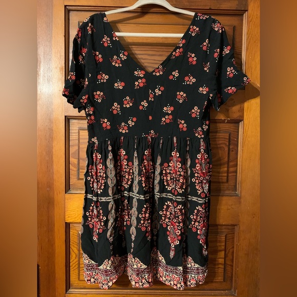 Floral dress - Picture 3 of 3